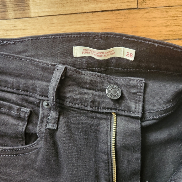 Levi's Black Skinny Jeans Classic Style - Picture 4 of 5